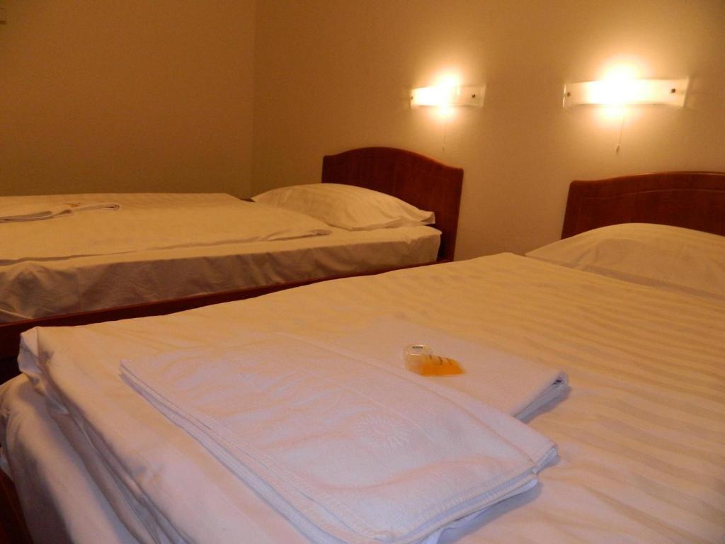Hotel Nivy Bratislava Ngoại thất bức ảnh